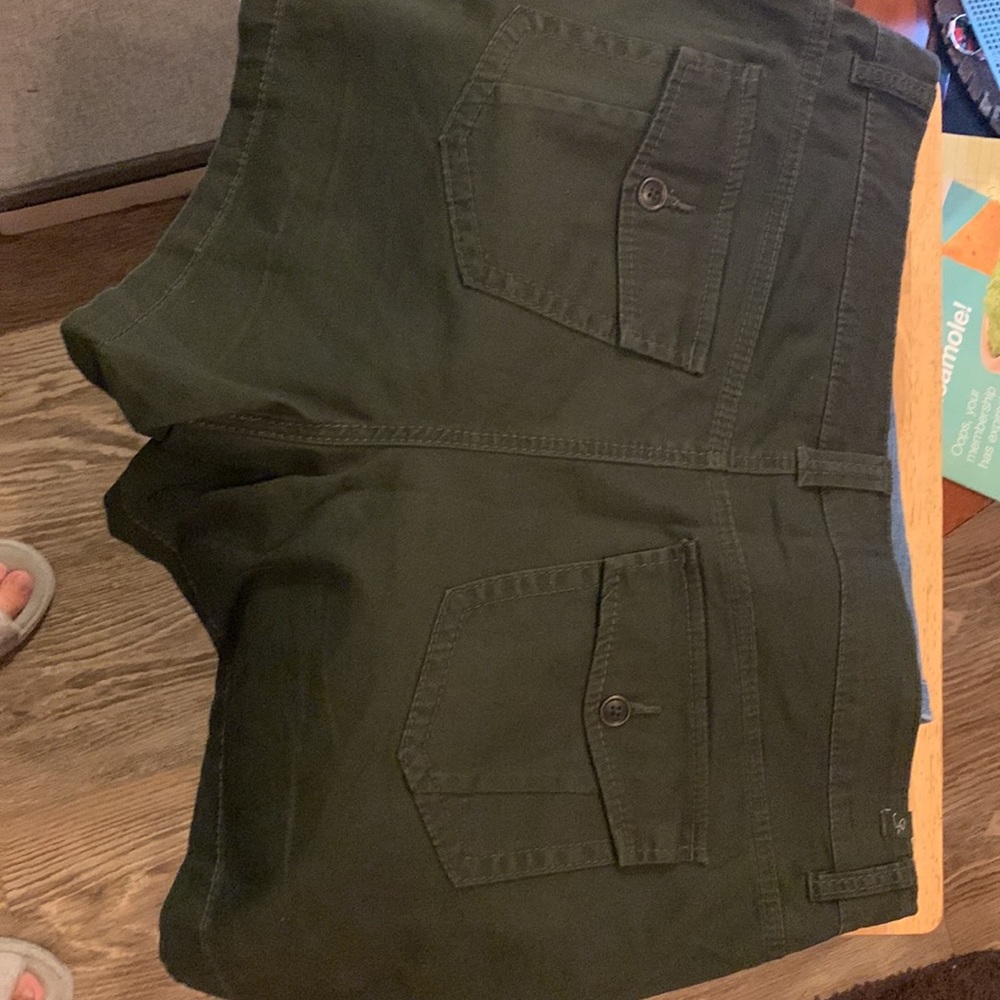 Size 16 Supplies Dark Green View 2